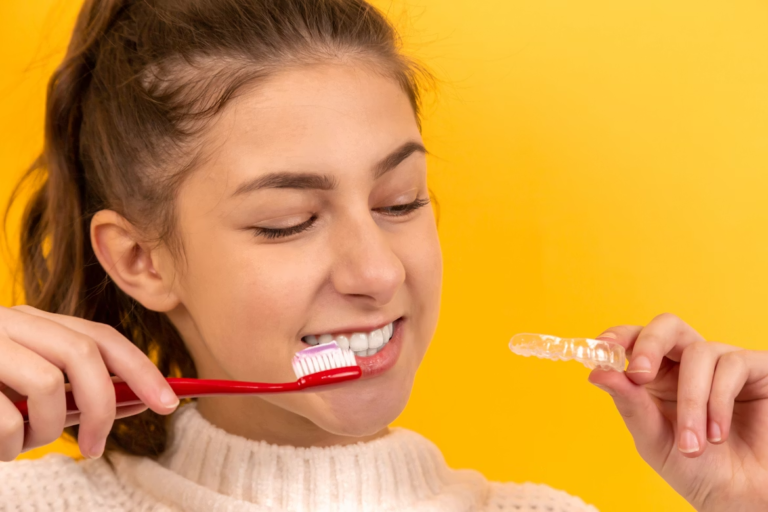 Se brosser les dents avant ou après le petit-déjeuner ?