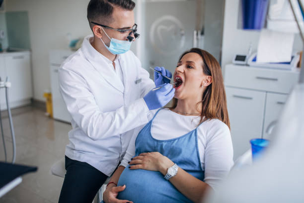Mal de dents pendant la grossesse : que faire sans risque pour vous et votre bébé ?