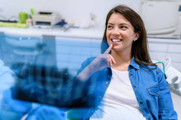 Mal de dents pendant la grossesse : que faire sans risque pour vous et votre bébé ?