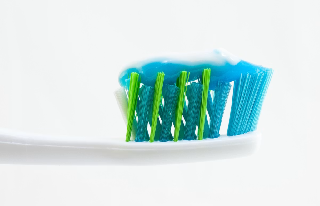 Faut-il se rincer la bouche après s'être lavé les dents ?