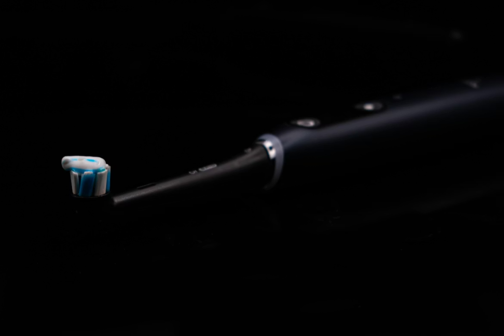 Brosse à dents électrique vs manuelle : laquelle choisir ?